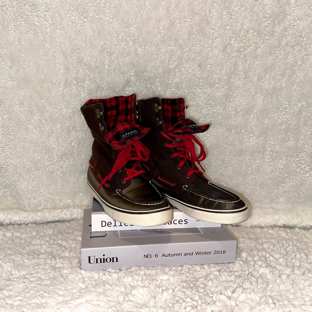 Sperry Sneakers